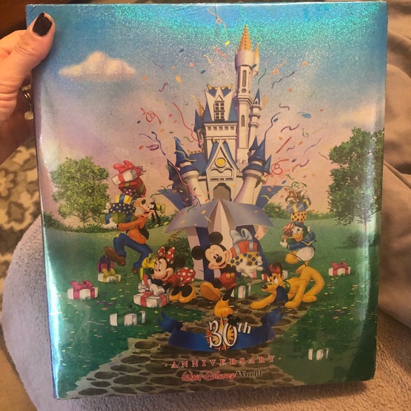 Disney Accessories - RARE limited edition Disney photo album